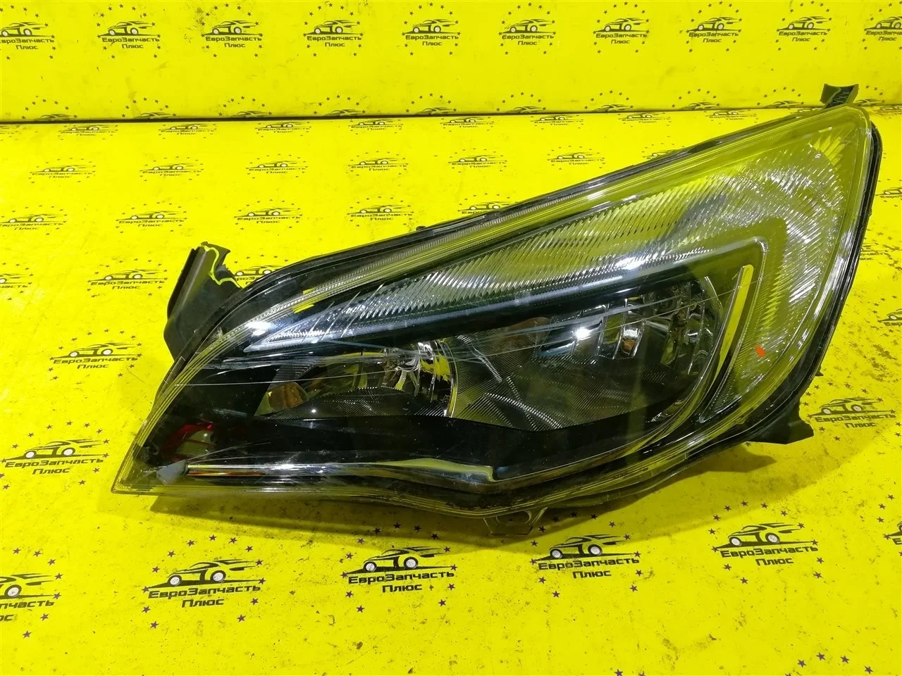 Фара дефект Opel Astra 13253656 J, передняя левая