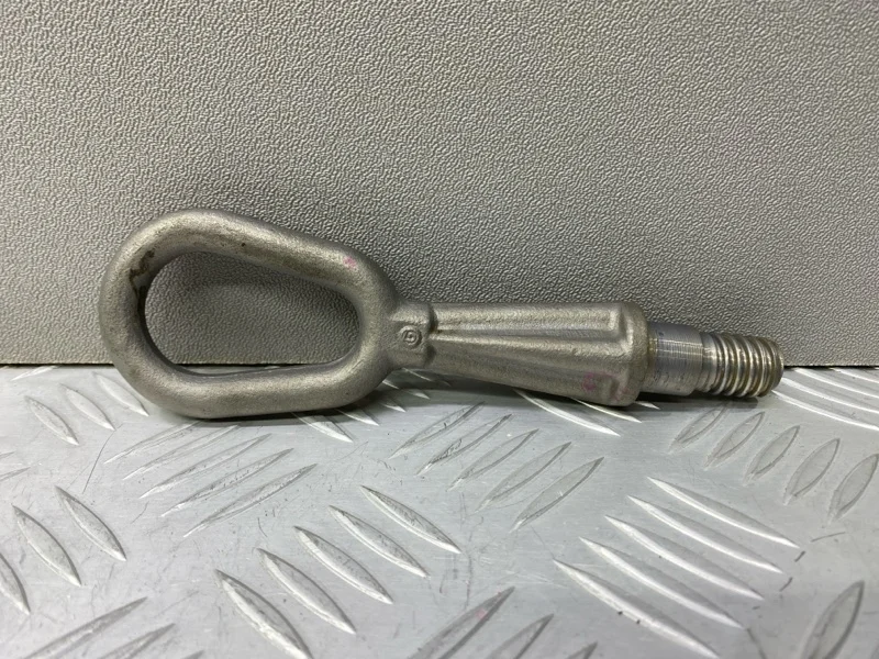 Крюк буксировочный BMW X5 E70