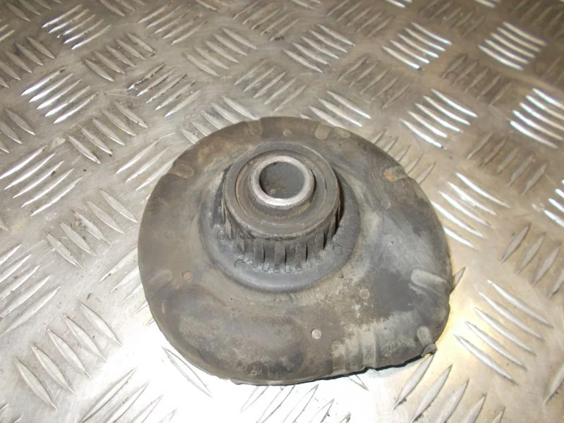 Опора пружины Volvo S60 2001-2009 30683637, передняя