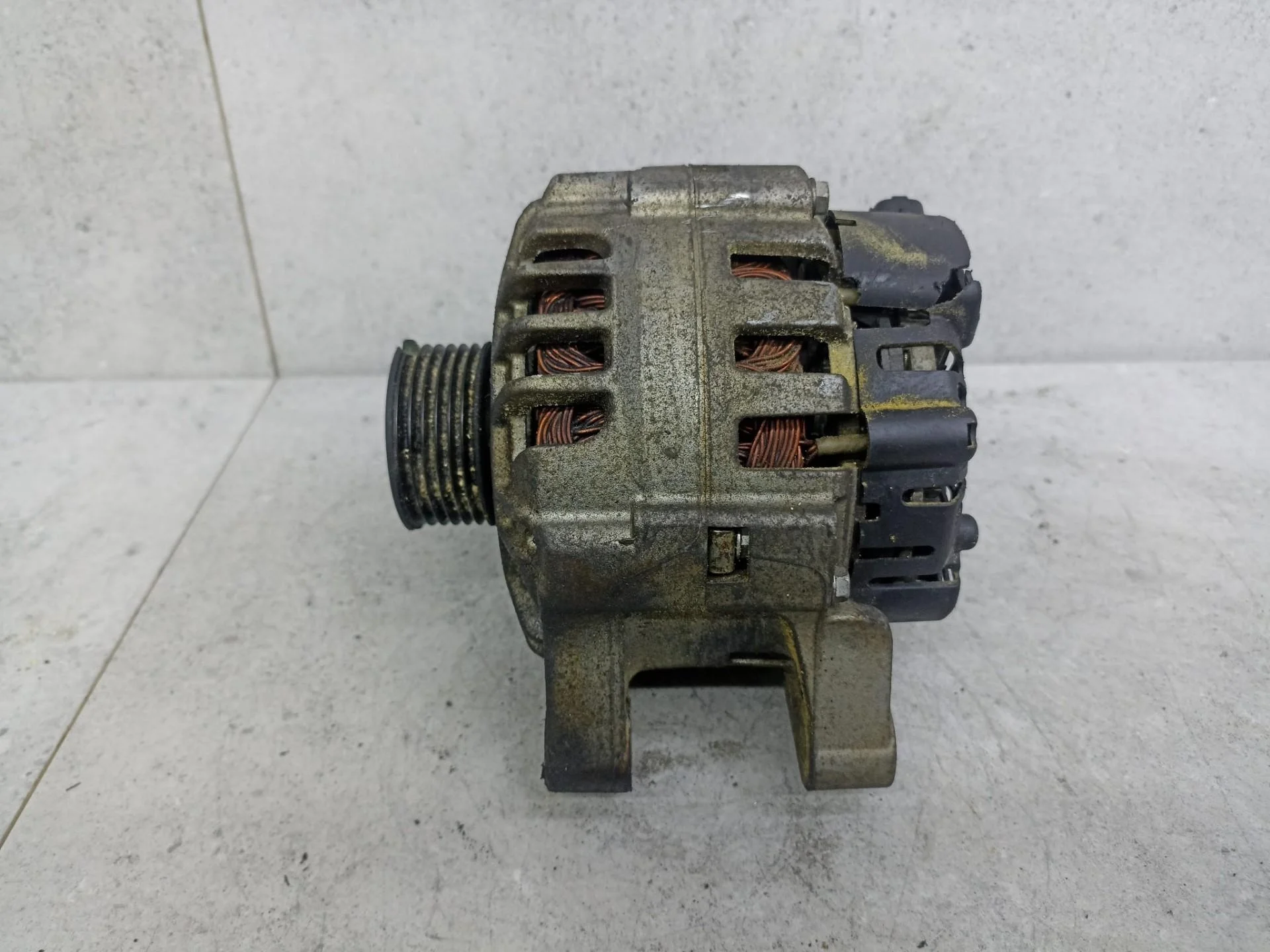 Генератор Peugeot 206 рест. 2009 9656956380