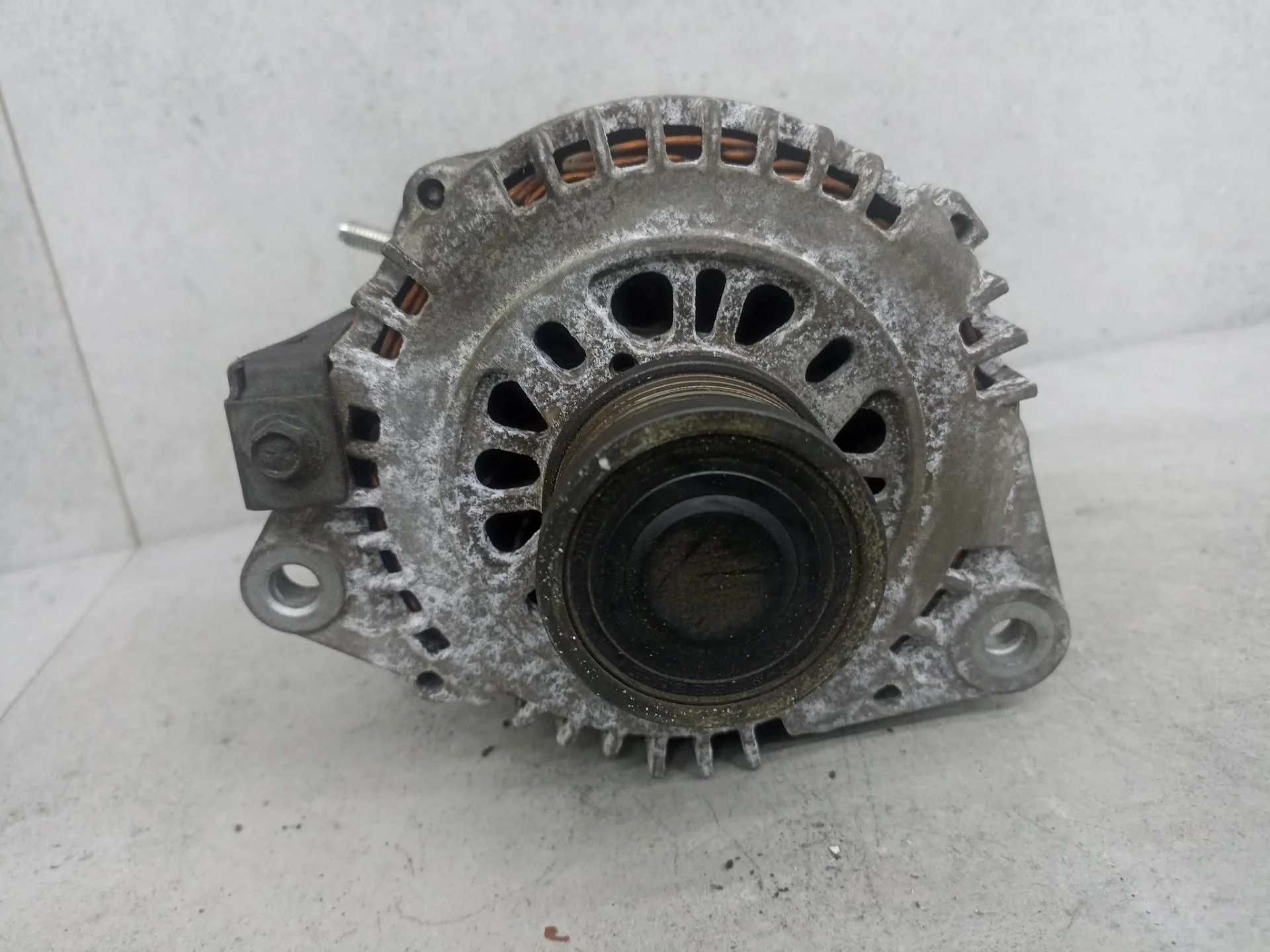 Генератор Nissan X-Trail T31 рест. 2012 23100AU40D