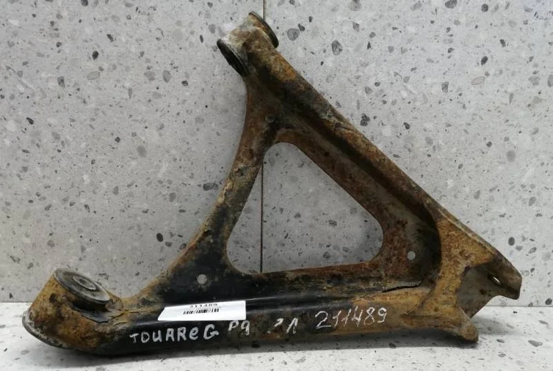 Рычаг задний нижний левый Volkswagen Touareg (7L) 2002-2010