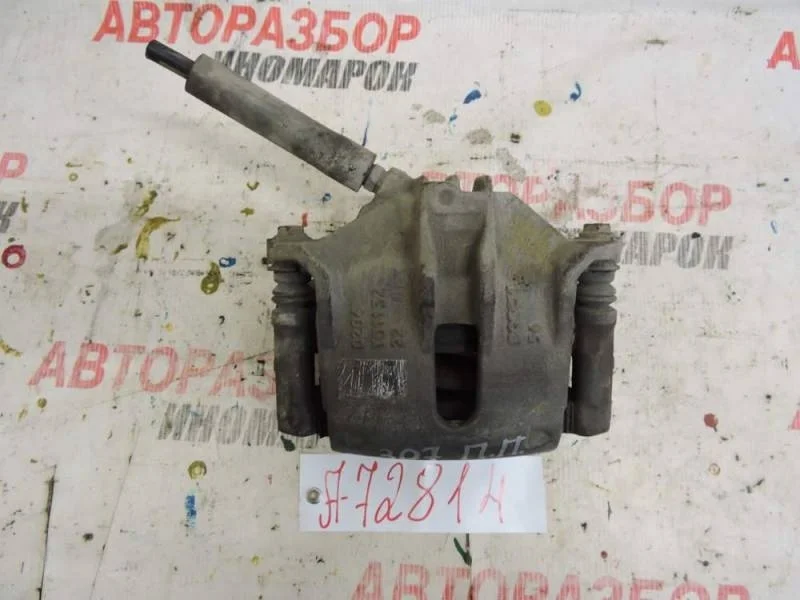 Суппорт передний правый Peugeot 307 2001-2008