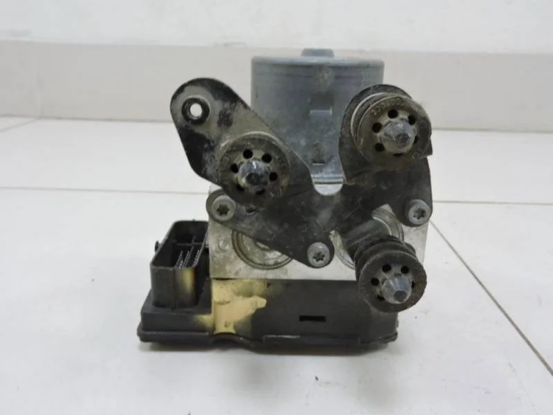 Блок ABS (насос) Volkswagen Passat B7 2011-2015
