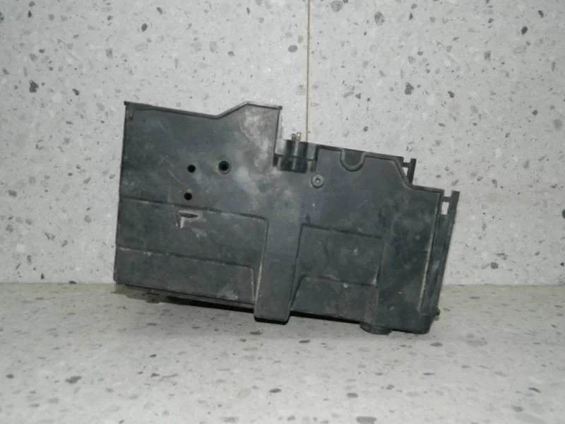 Крепление АКБ (корпус / подставка) Ford Kuga (CBS) 2012>