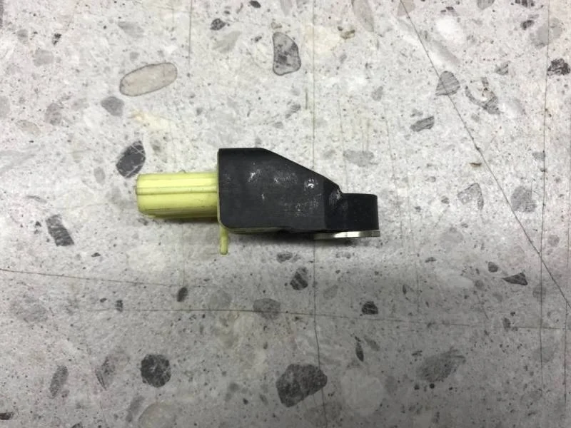 Датчик AIR BAG Toyota Land Cruiser (J200) 2007-2015