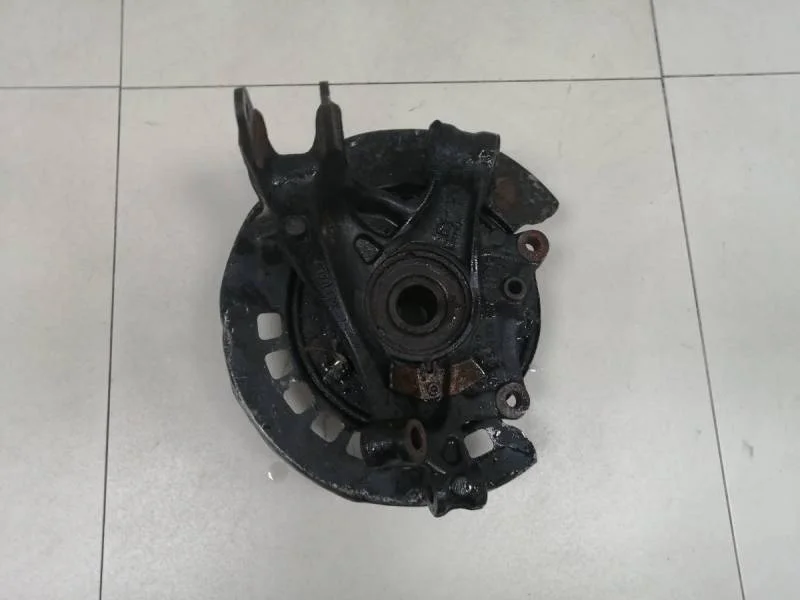 Кулак поворотный задний правый Porsche Cayenne 2003-2010