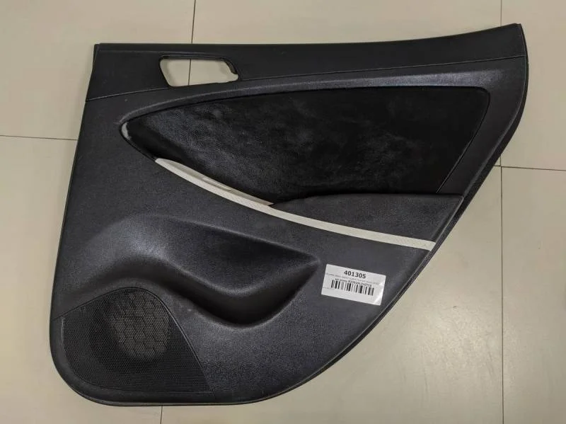 Обшивка двери задней правой Hyundai Solaris 2010-2017