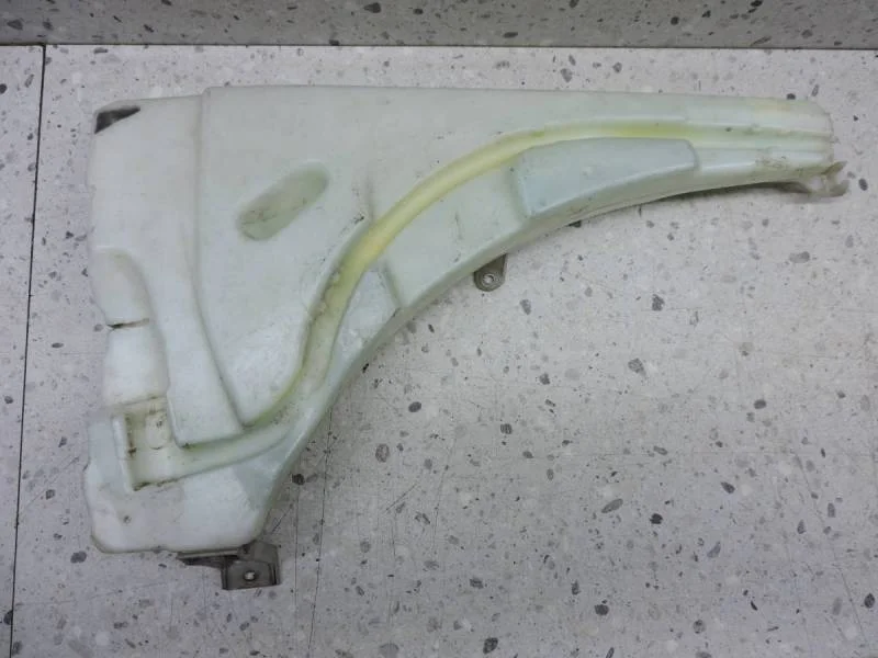 Бачок омывателя лобового стекла Volkswagen Touareg (7L) 2002-2010