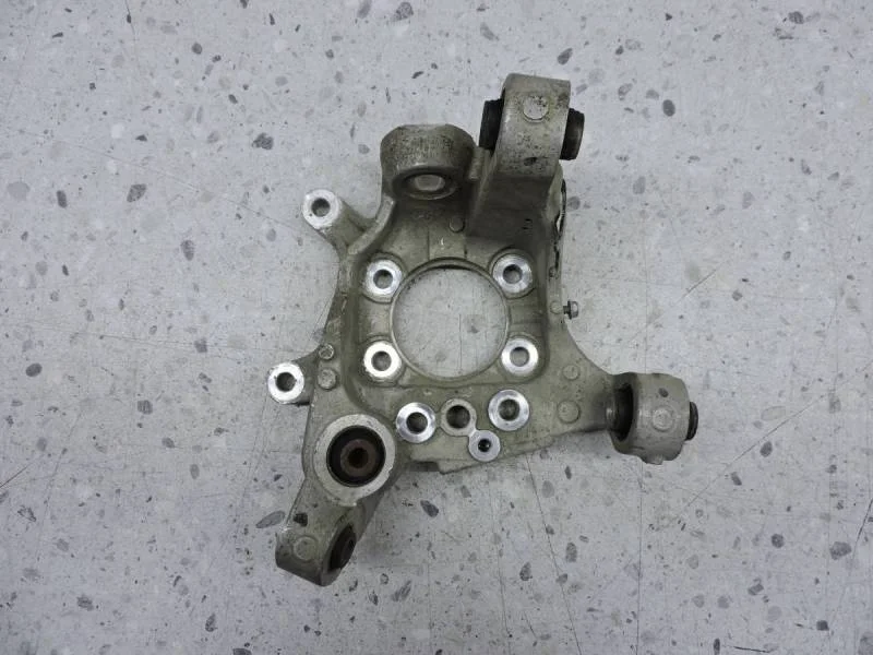 Кулак поворотный задний правый Nissan Teana J32 2008-2013