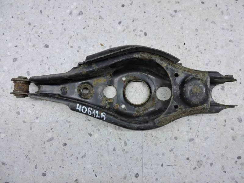 Рычаг задний поперечный Toyota Rav 4 (A30) 2006-2013