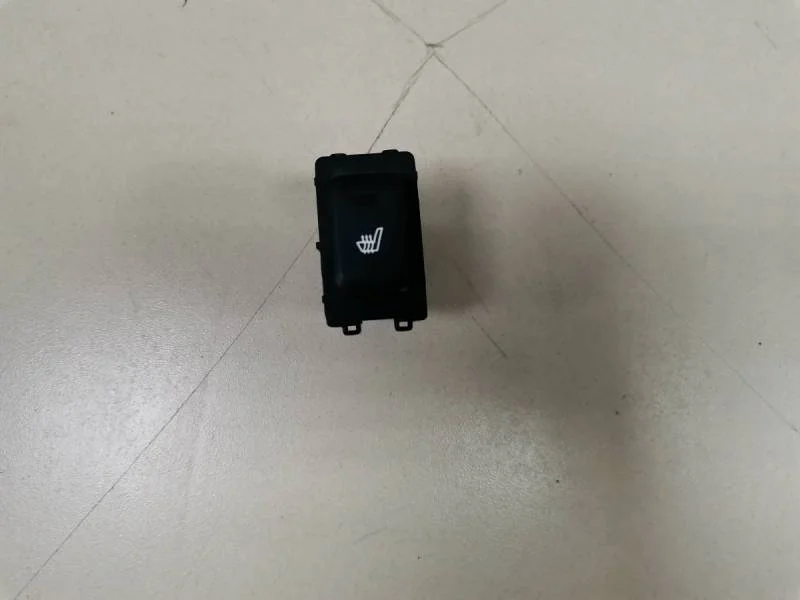 Кнопка обогрева сидений Kia Sportage 3 (SL) 2010-2015