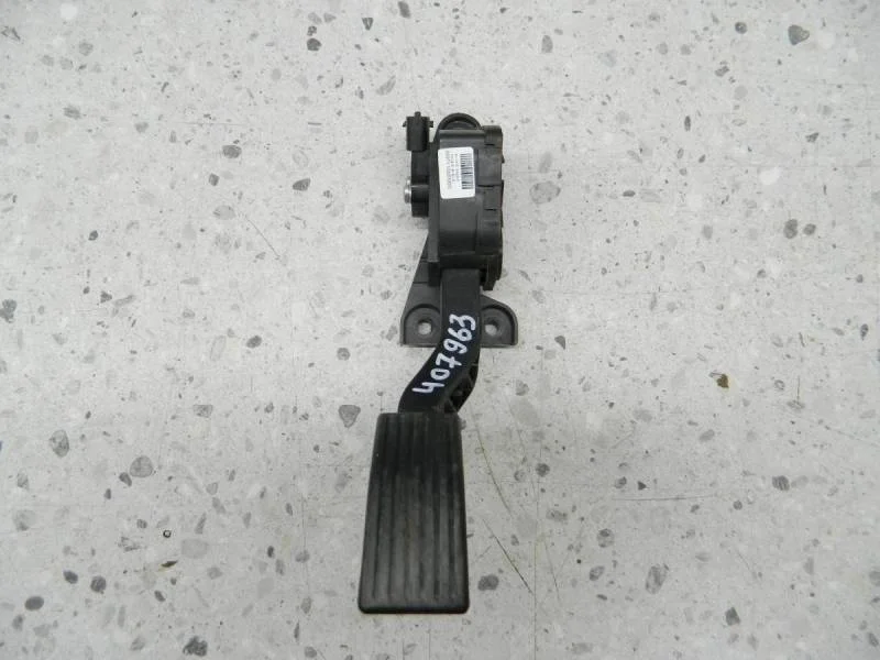 Педаль газа Hyundai Solaris 2010-2017