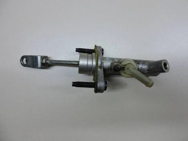 Цилиндр сцепления главный Kia Rio 2 (JB) 2005-2011