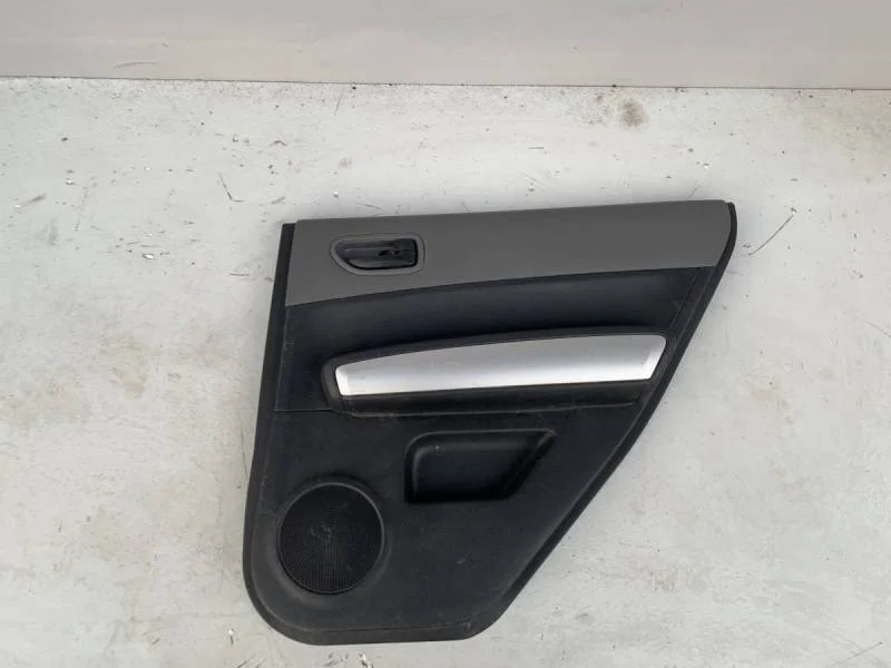 Обшивка двери задней правой Nissan X-Trail (T31) 2007-2014