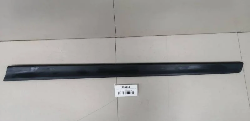 Молдинг передней правой двери Nissan X-Trail 3 (T32) 2014>