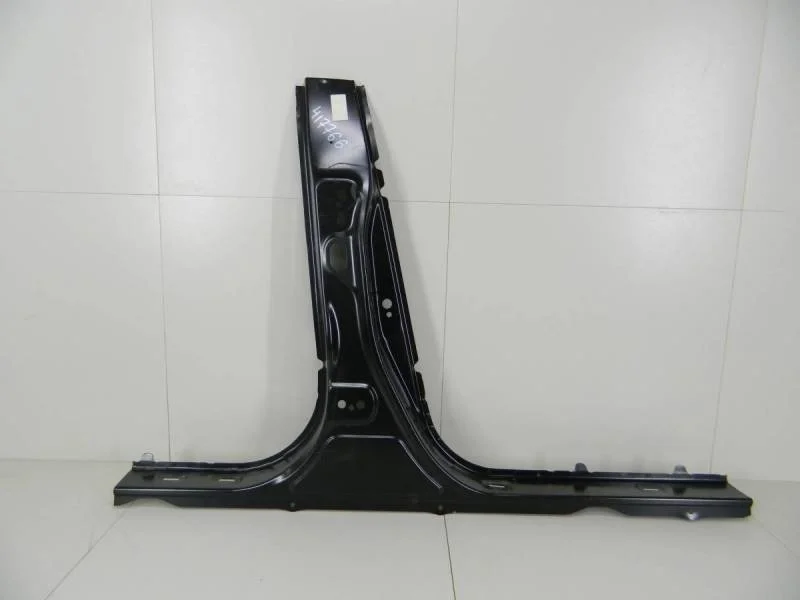 Стойка центральная правая Toyota Avensis (T250) 2003-2009