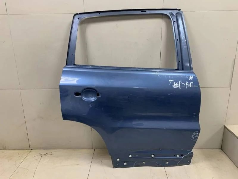 Дверь задняя правая Volkswagen Tiguan (5N1) 2007-2011
