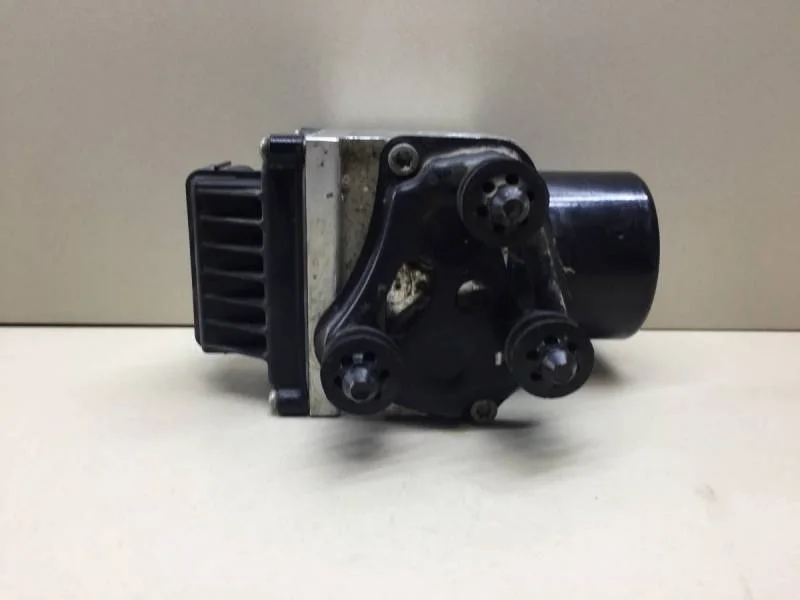 Блок ABS (насос) Volkswagen Passat B6 2005-2010
