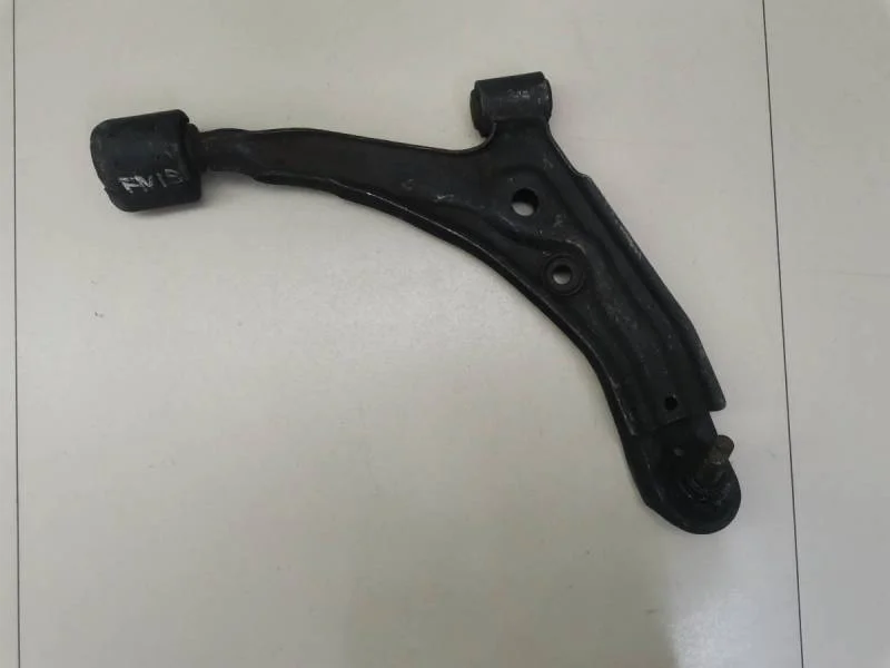 Рычаг передний правый Nissan Almera (N15) 1995-2000