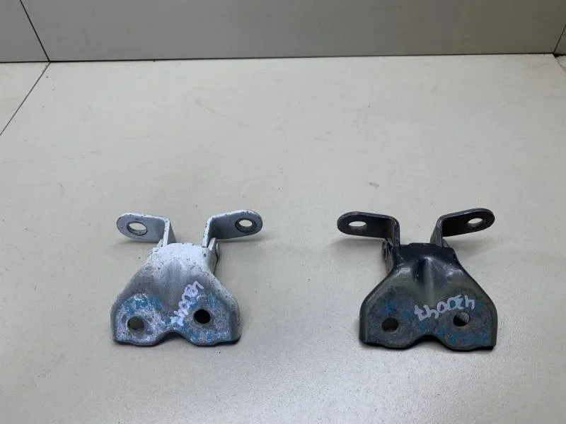 Петля двери передней правой нижняя Hyundai Solaris 2010-2017