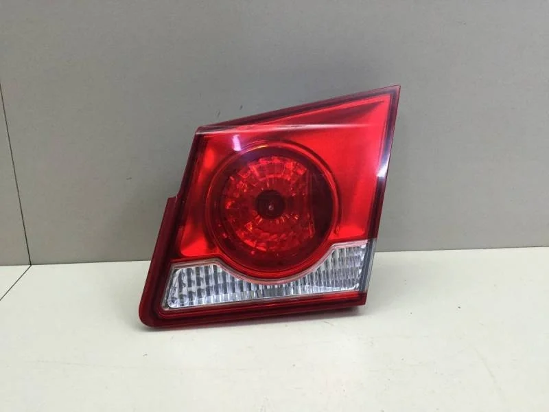 Фонарь задний внутренний правый Chevrolet Cruze (J300) 2009-2016