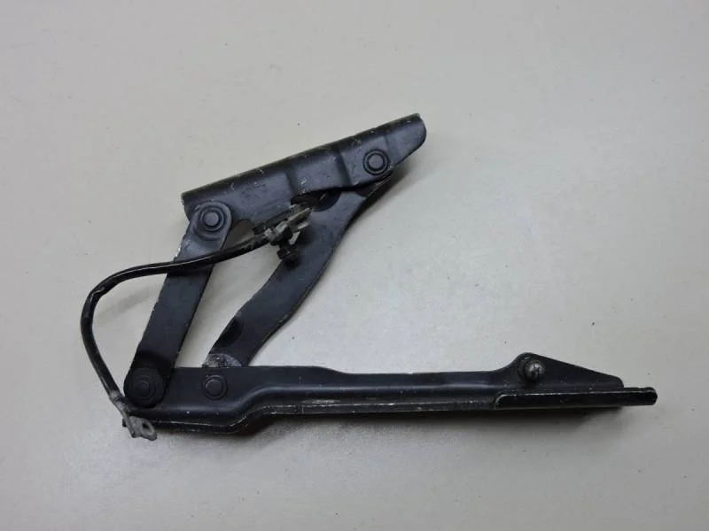 Петля капота правая BMW 5-series E60/E61 2003-2009