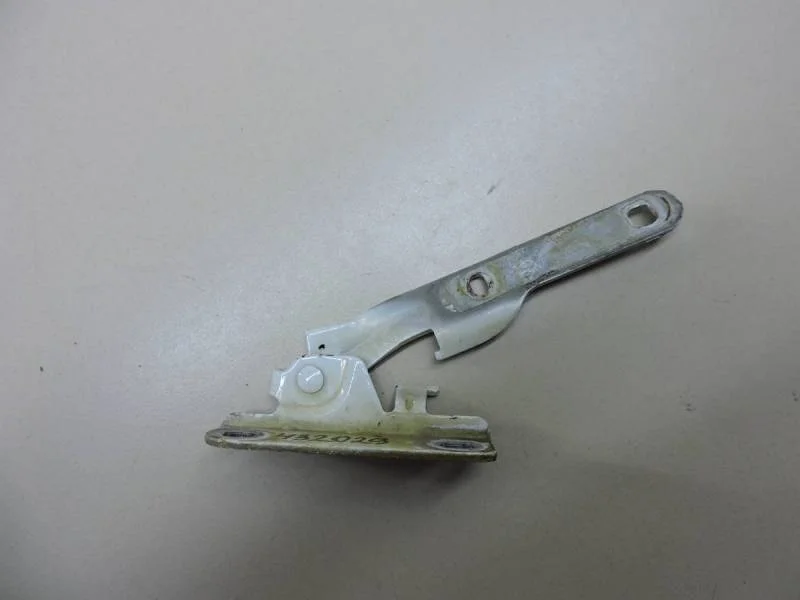 Петля капота левая Lada Largus 2012>