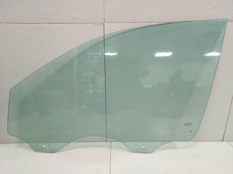 Стекло двери передней левой Volkswagen Touareg (7L) 2002-2010