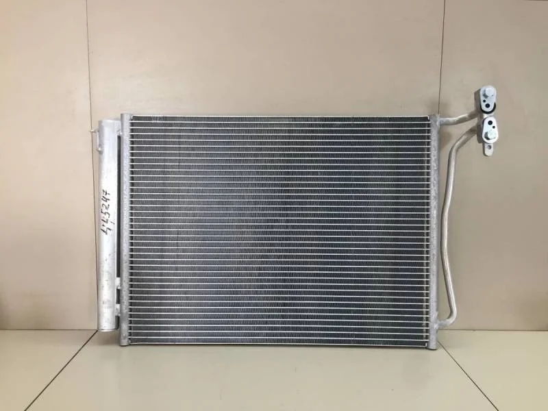 Радиатор кондиционера (конденсер) BMW X5 E53 2000-2007