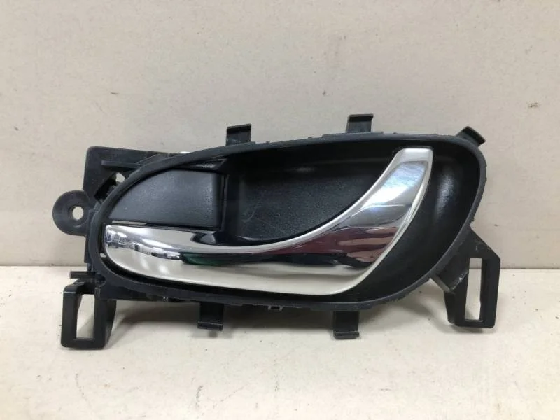 Ручка двери внутренняя левая Nissan Sentra (B17) 2013-2017