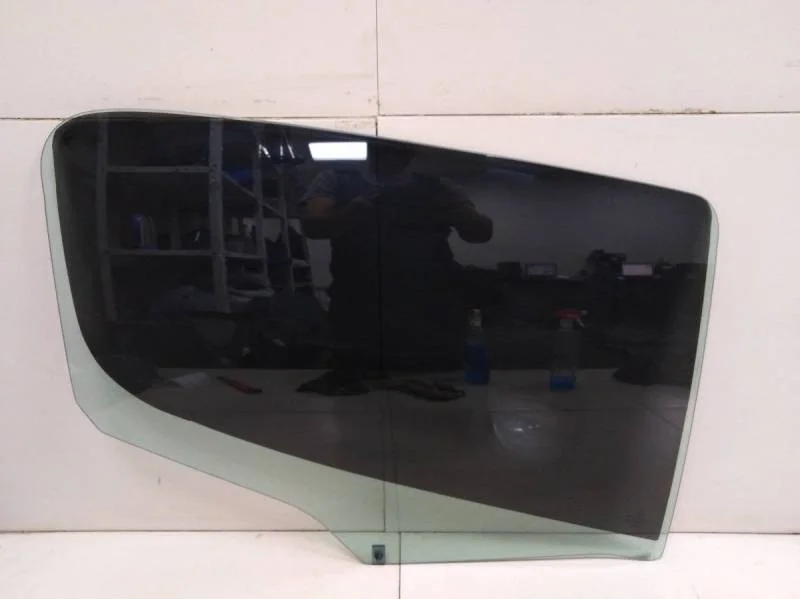 Стекло двери задней правой Peugeot 308 2007>