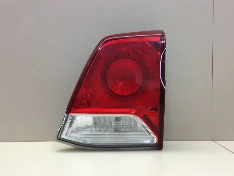 Фонарь задний внутренний правый Toyota Land Cruiser (J200) 2007-2015