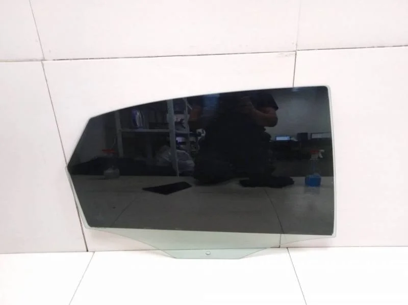 Стекло двери задней правой Volkswagen Polo (Sed RUS) 2011>