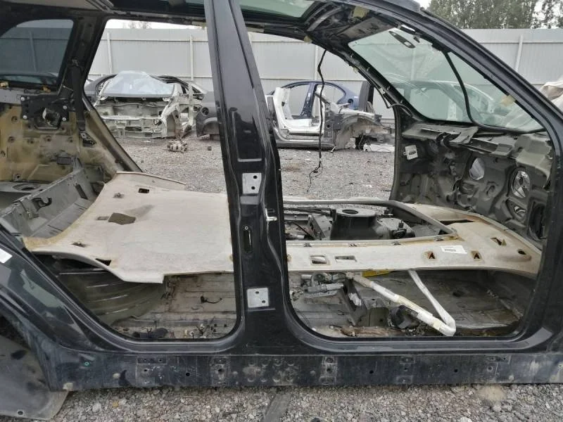 Порог со стойкой правый BMW X5 E53 2000-2007