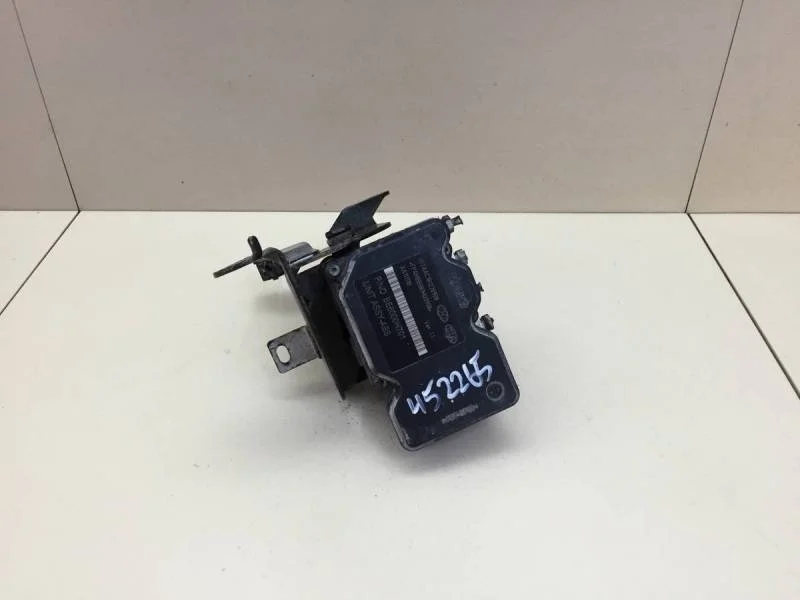 Блок ABS (насос) Kia Rio 3 (UB) 2011-2017