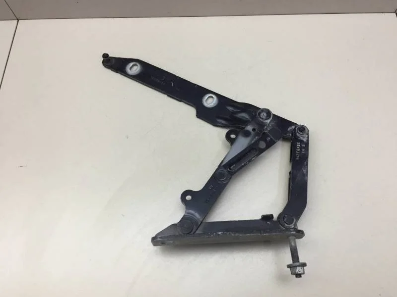 Петля капота правая Land Rover Range Rover Sport 2005-2012
