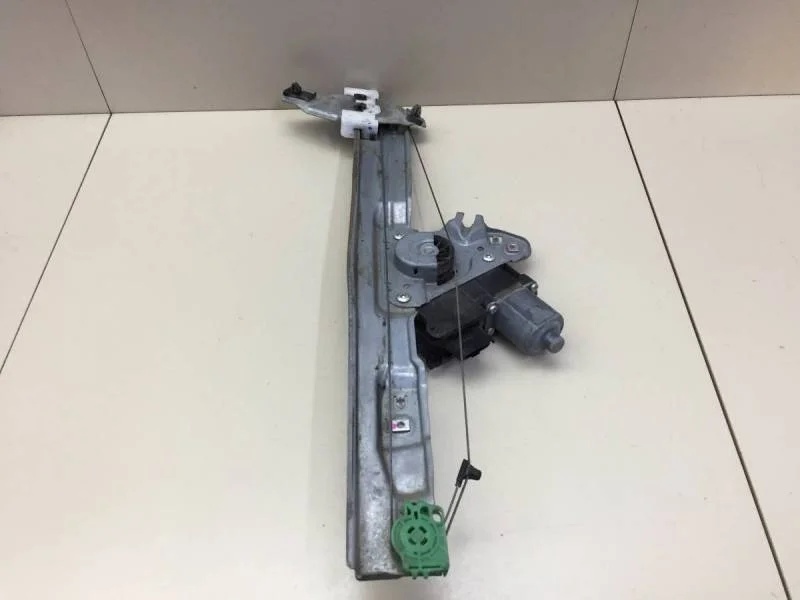 Стеклоподъемник электр. передний правый Peugeot 308 2007>