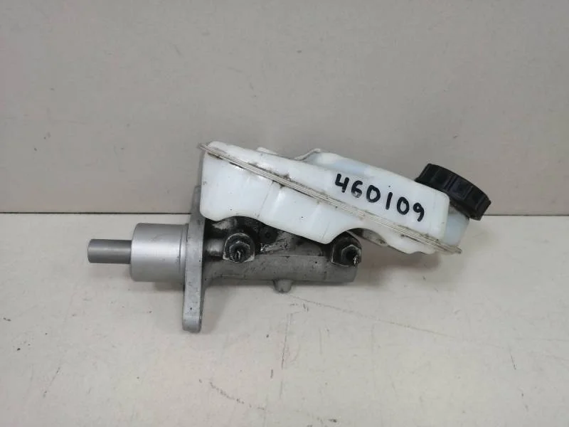 Цилиндр тормозной главный Ford Focus 2 (DA) 2005-2008