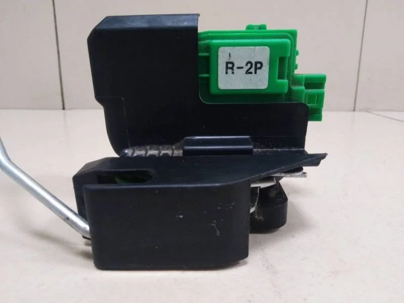 Замок двери передней правой Kia Rio 3 (UB) 2011-2017