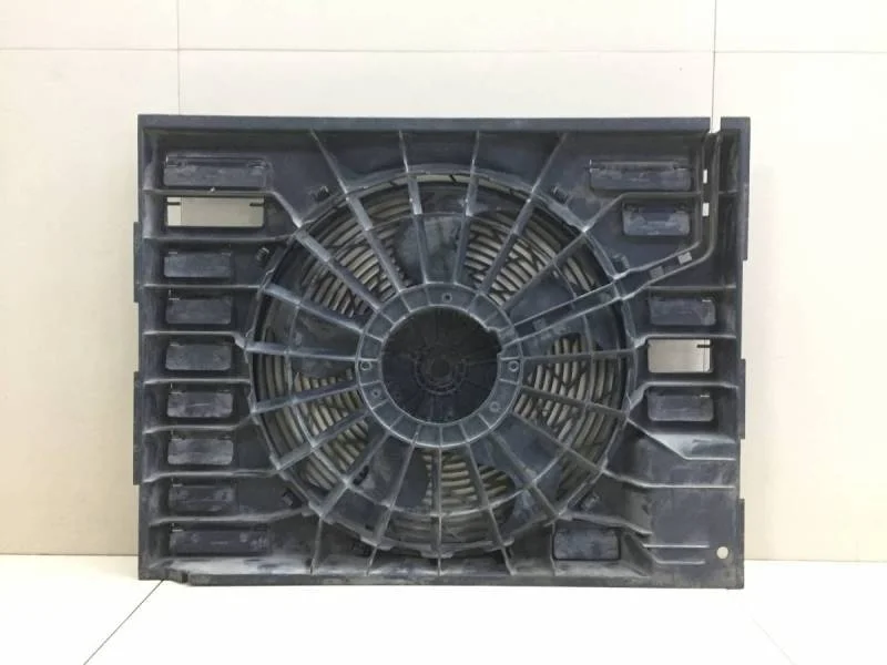 Диффузор вентилятора BMW 7-Series E65,E66 2001-2008