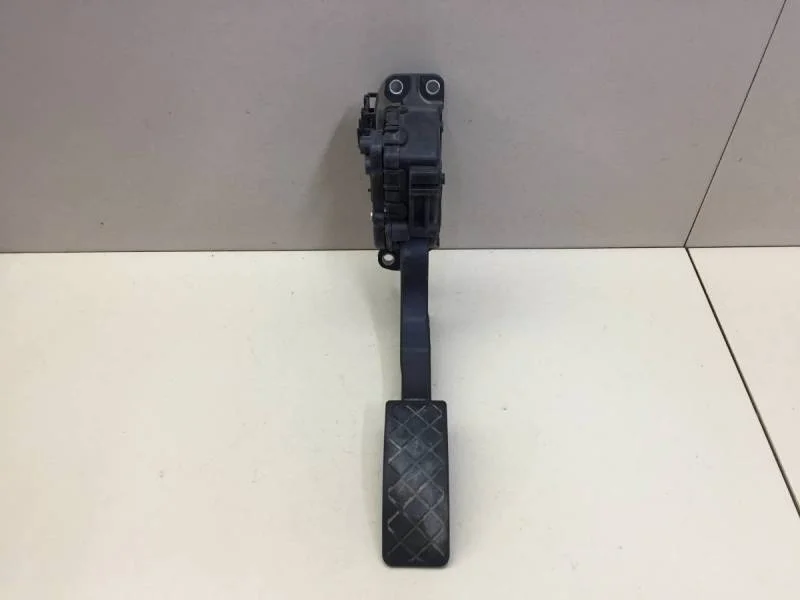 Педаль газа Volkswagen Polo (Sed RUS) 2011>