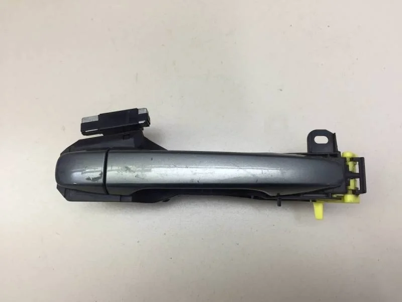 Ручка двери задней наружная правая Toyota Avensis (T270) 2009>