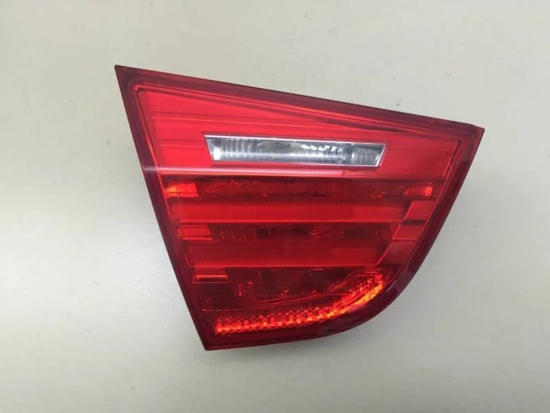 Фонарь задний внутренний левый BMW 3-series E90/E91 2005-2011