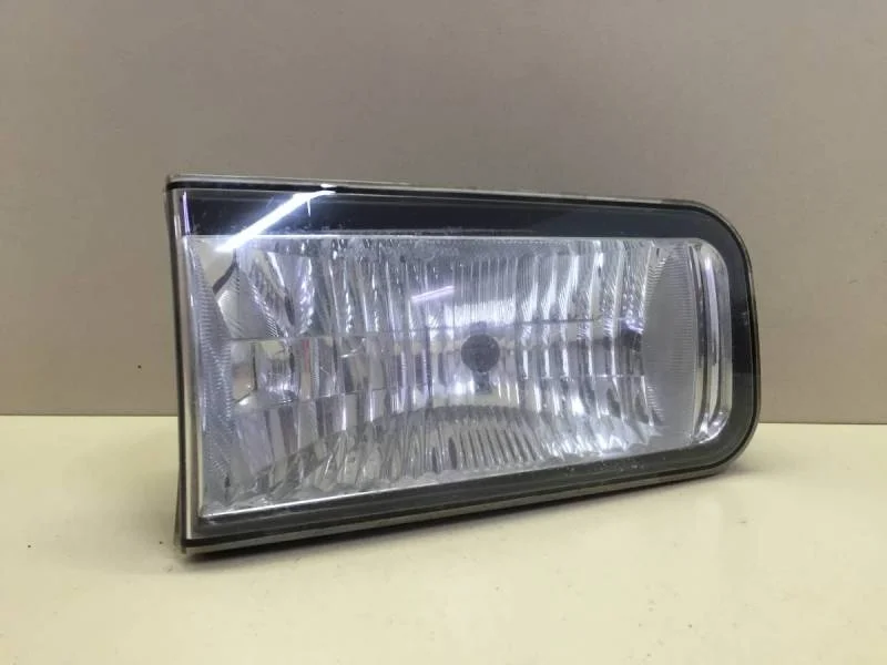 Фара противотуманная левая Toyota Land Cruiser (J200) 2007-2015