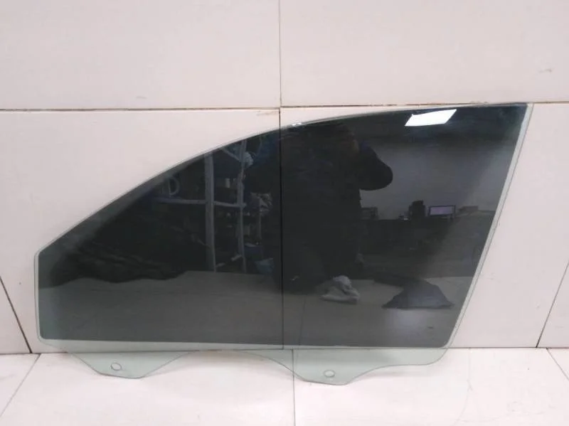 Стекло двери передней левой Volkswagen Touareg (7L) 2002-2010
