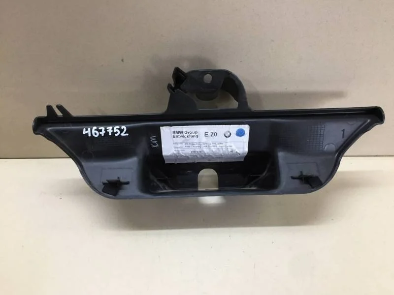 Накладка замка багажника BMW X5 E70 2007-2013
