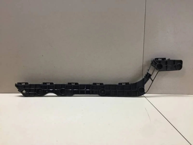 Направляющая заднего бампера левая Toyota Land Cruiser (J200) 2007-2015