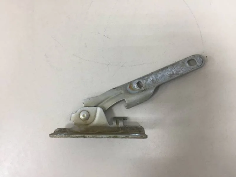 Петля капота левая Renault Logan (1) 2005-2014