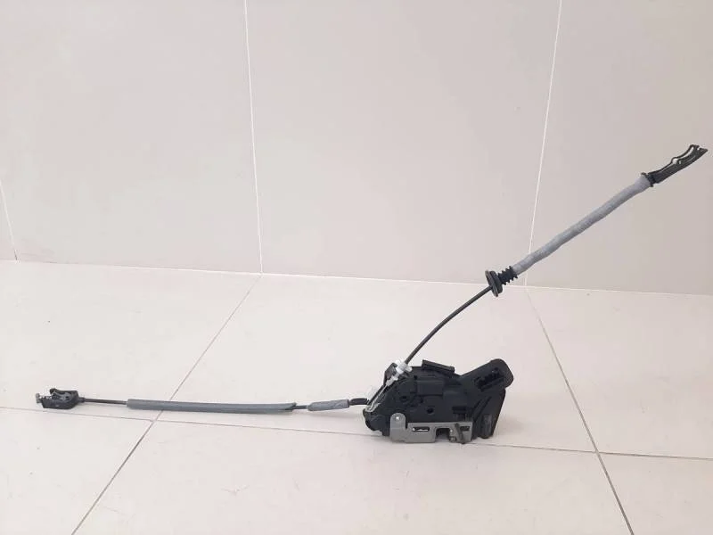 Замок двери передней правой Volkswagen Polo (Sed RUS) 2011>